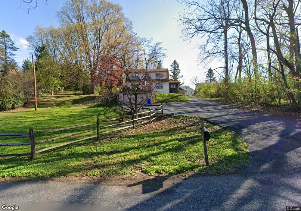 17 Riverside Dr, Reading, PA 19605 - photo 1