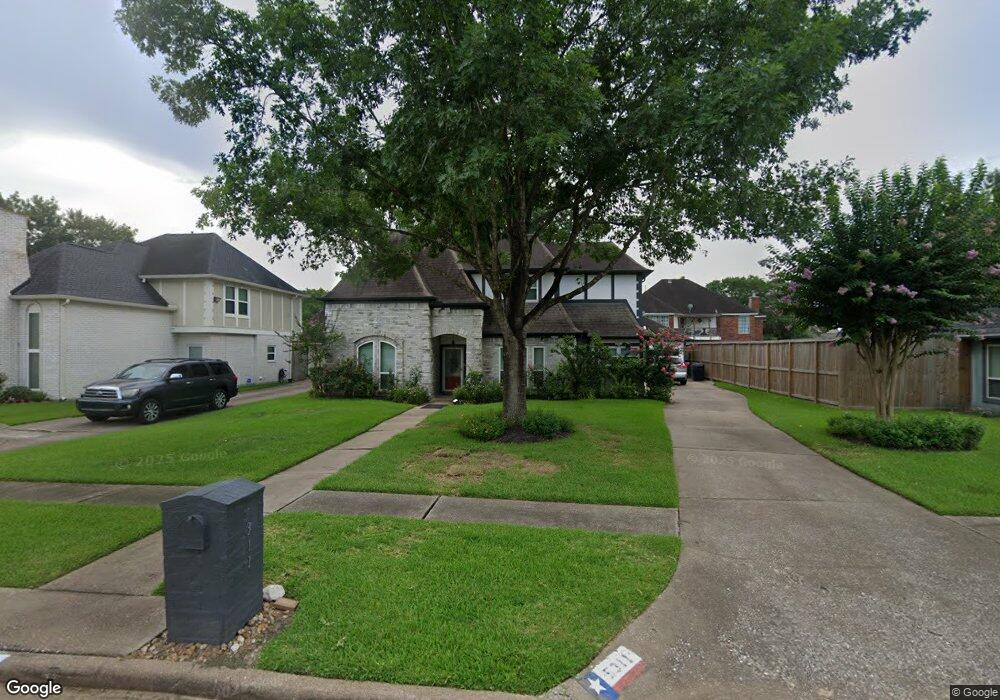 5311 Holly View Dr, Houston, TX 77091 - photo 1