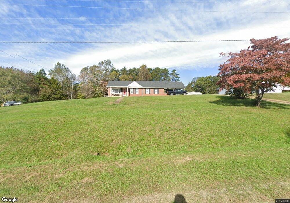 8909 Chatham Rd, Martinsville, VA 24112 - photo 1