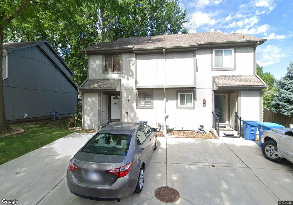 6556 Charles St, Shawnee, KS 66216 - photo 1