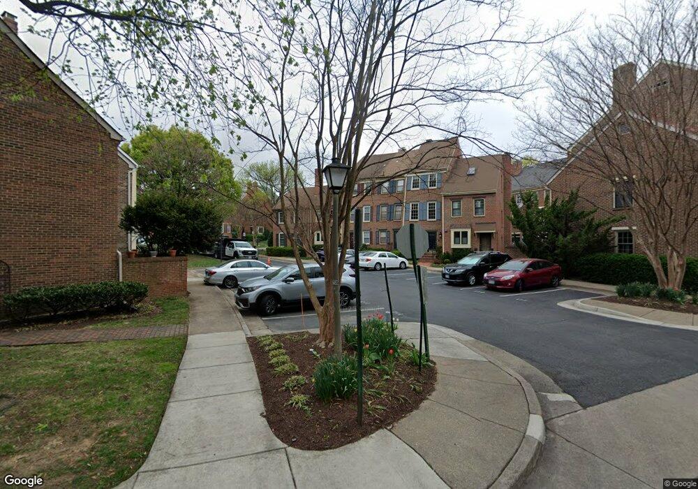 713 W Abingdon Ct, Alexandria, VA 22314 - photo 1