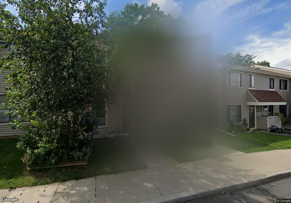 52 Arrowood Ct unit 606, Staten Island, NY 10309 - photo 1