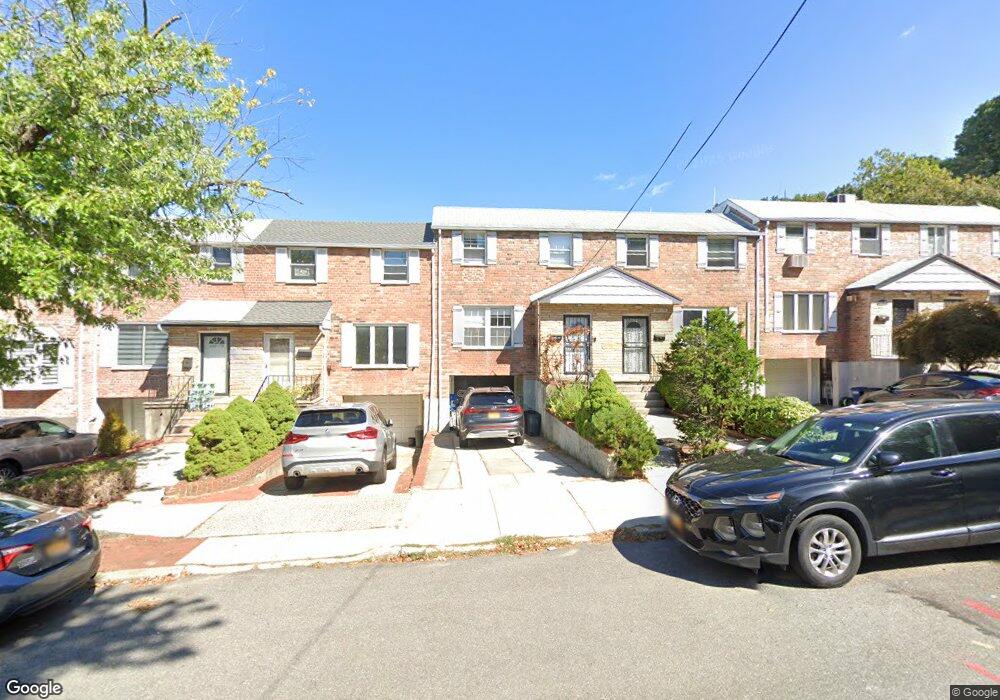 24077 67th Ave, Little Neck, NY 11362 - photo 1