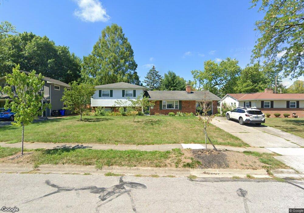 2721 Montcalm Rd, Columbus, OH 43221 - photo 1