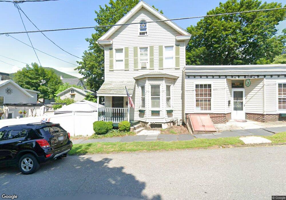 109 Center St unit 111, Jim Thorpe, PA 18229 - photo 1