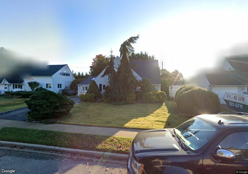 11 Raspberry Ln, Levittown, NY 11756 - photo 1