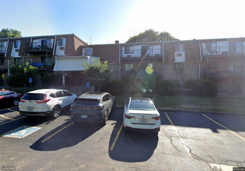 750 Quaker Ln unit 206B, East Greenwich, RI 02818 - photo 1