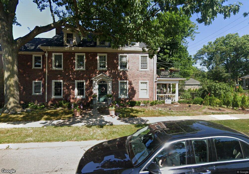 155 Ridge Rd, Grosse Pointe Farms, MI 48236 - photo 1