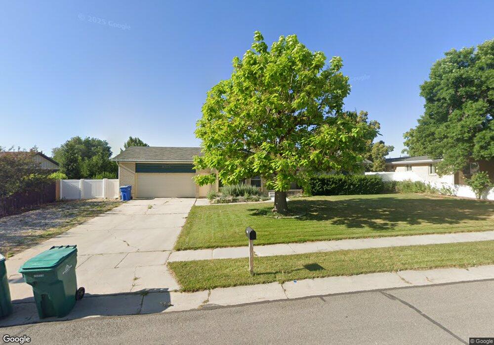 2303 Cynthia Ann Cir, Riverton, UT 84065 - photo 1