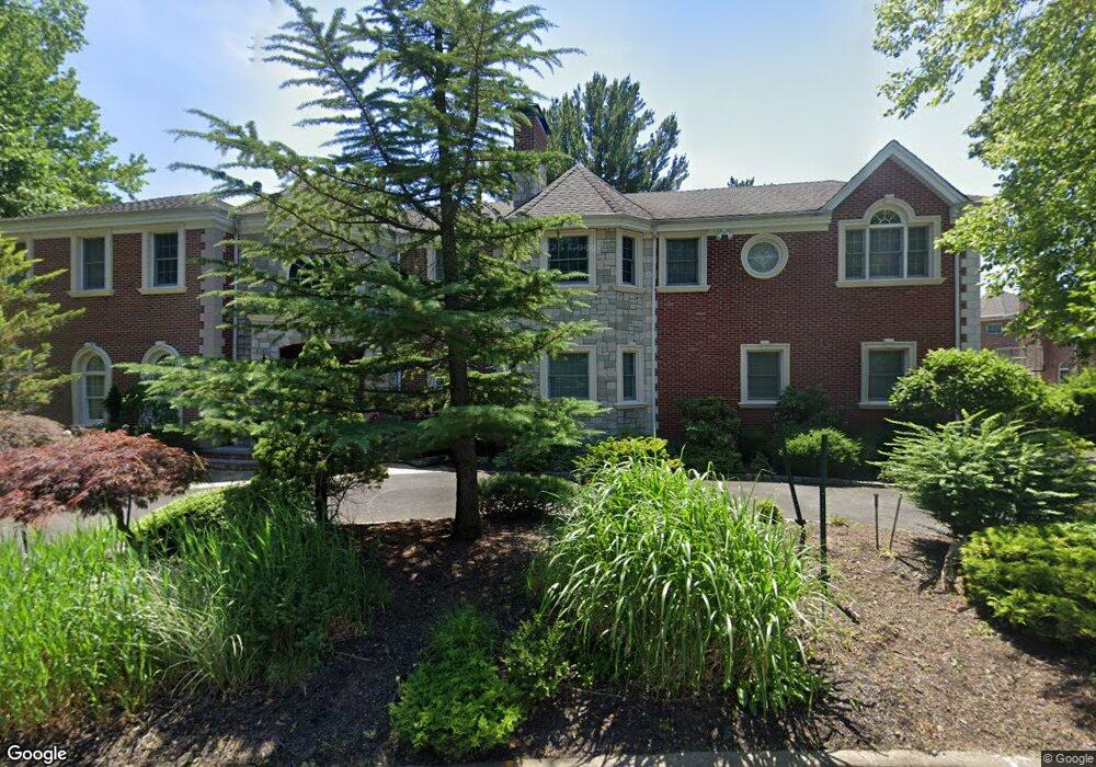 39 S Virginia Ct, Englewood Cliffs, NJ 07632 - photo 1