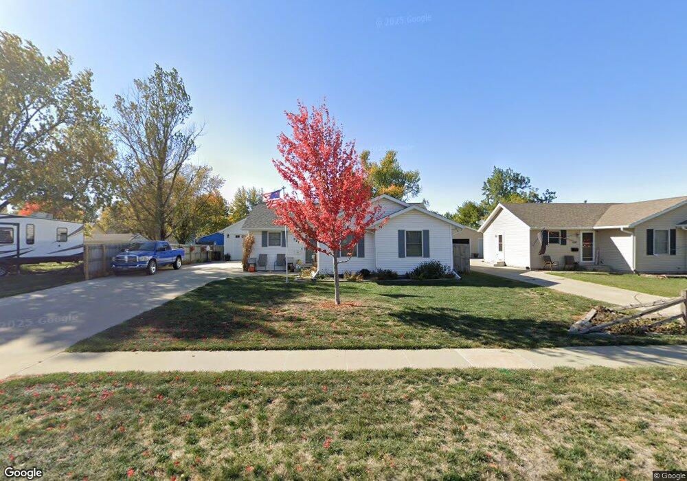 921 E 9th St N, Newton, IA 50208 - photo 1