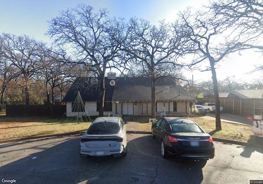 724 Thousand Oaks Ct, Hurst, TX 76054 - photo 1