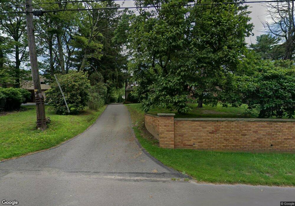 438 S Mountain Blvd, Mountain Top, PA 18707 - photo 1