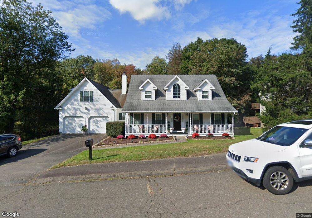 42 Country Club Woods Cir, Waterbury, CT 06708 - photo 1