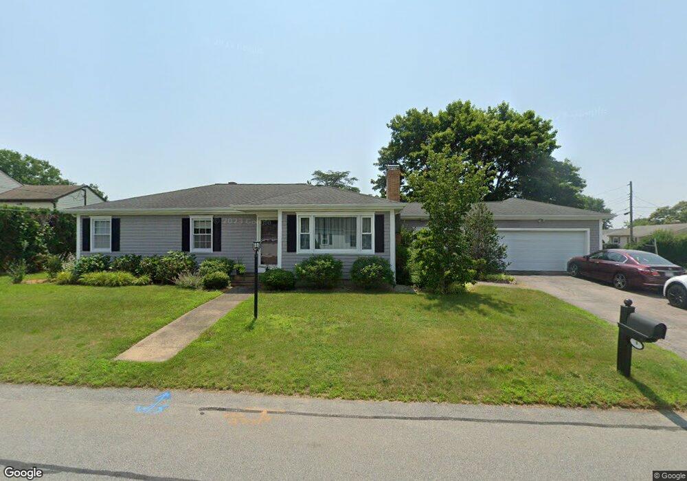 8 Sable Ave, North Dartmouth, MA 02747 - photo 1