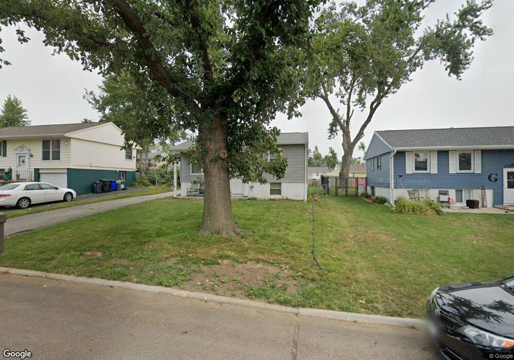 3130 Bayberry Dr SW, Cedar Rapids, IA 52404 - photo 1