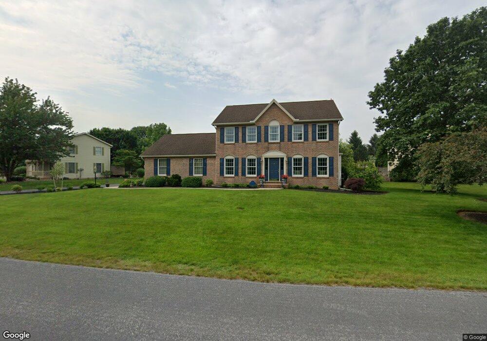 765 Franklin Square Dr, Chambersburg, PA 17201 - photo 1