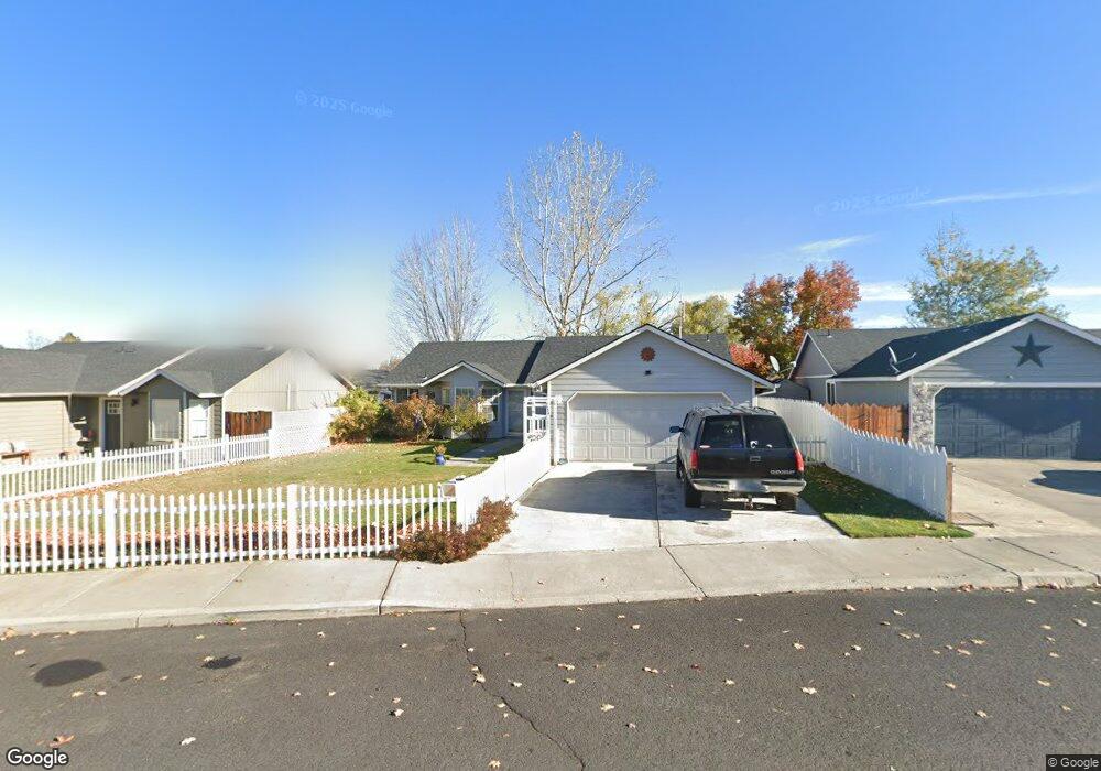 2224 SW 29th St, Redmond, OR 97756 - photo 1