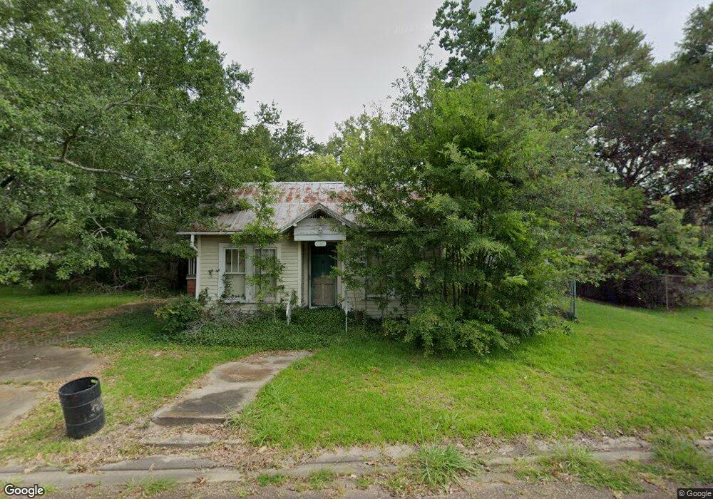 430 W Gum Ave, Eunice, LA 70535 - photo 1