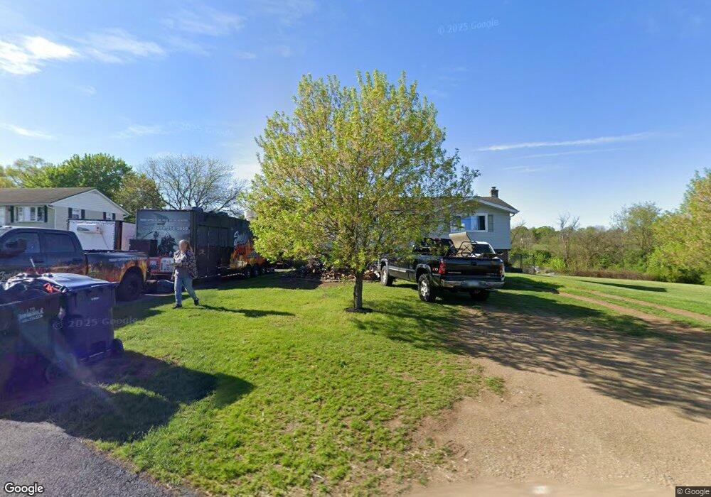 294 Forest Ln, Shoemakersville, PA 19555 - photo 1