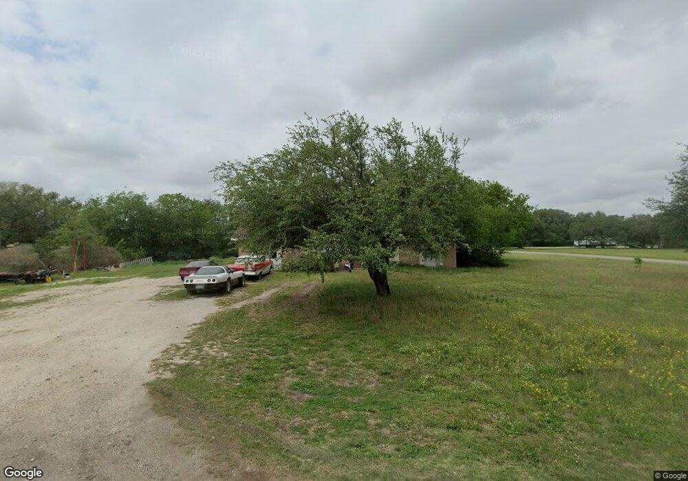 2206 Chester Ln, Beeville, TX 78102 - photo 1