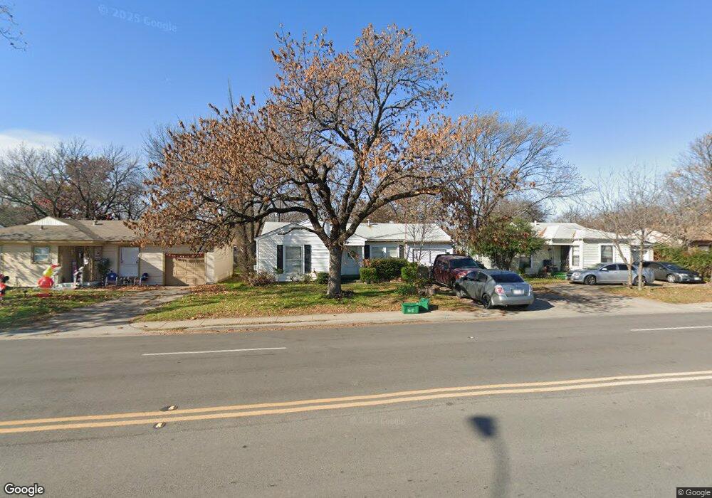 1022 SW 3rd St, Grand Prairie, TX 75051 - photo 1