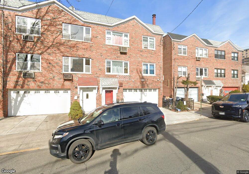 285 W 234th St unit 1, Bronx, NY 10463 - photo 1