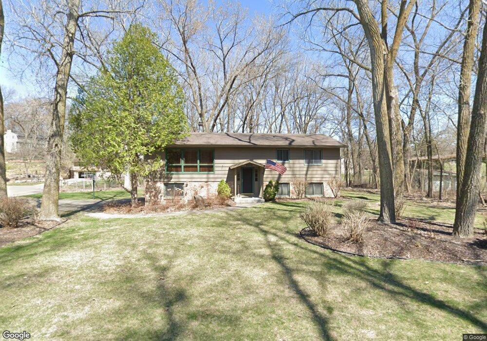 18810 Hanus Rd, Minnetonka, MN 55345 - photo 1