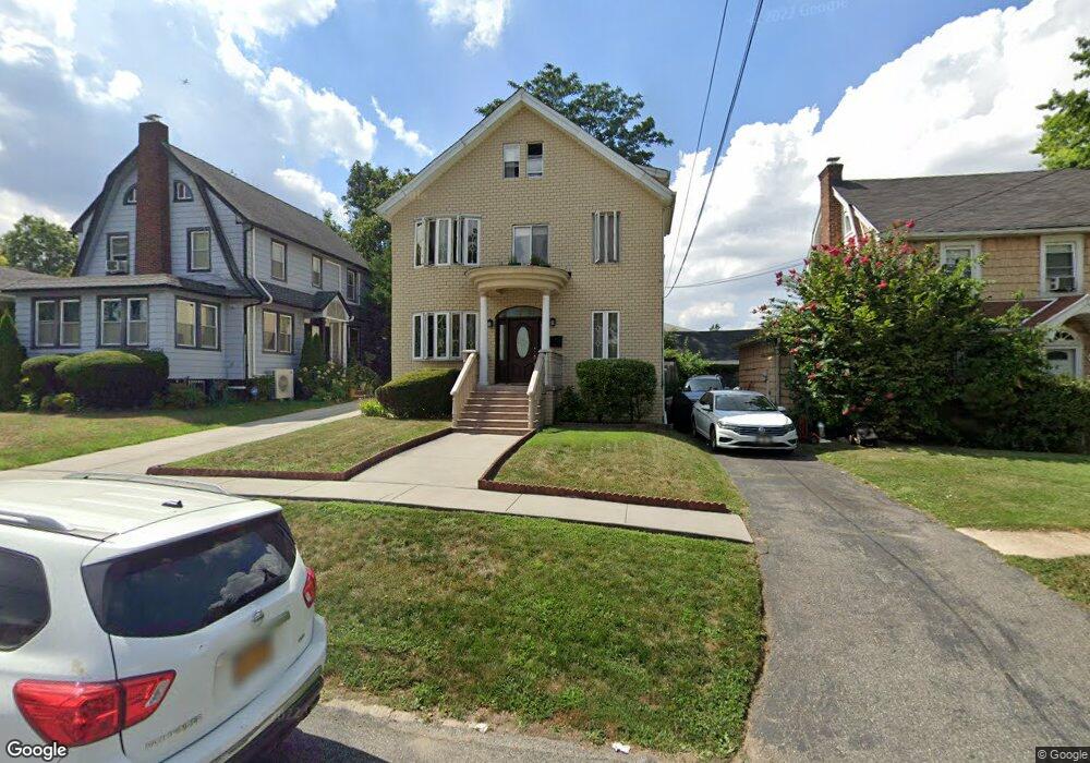 3220 155th St, Flushing, NY 11354 - photo 1