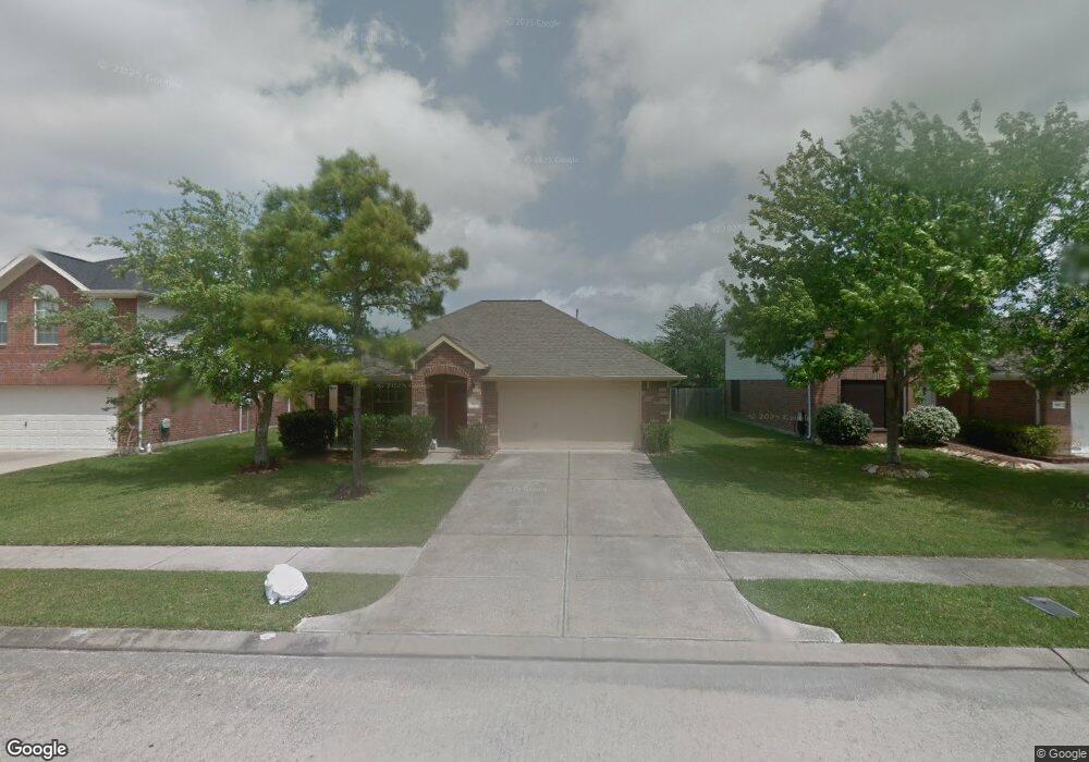 5007 Lockhart Dr, Pearland, TX 77584 - photo 1