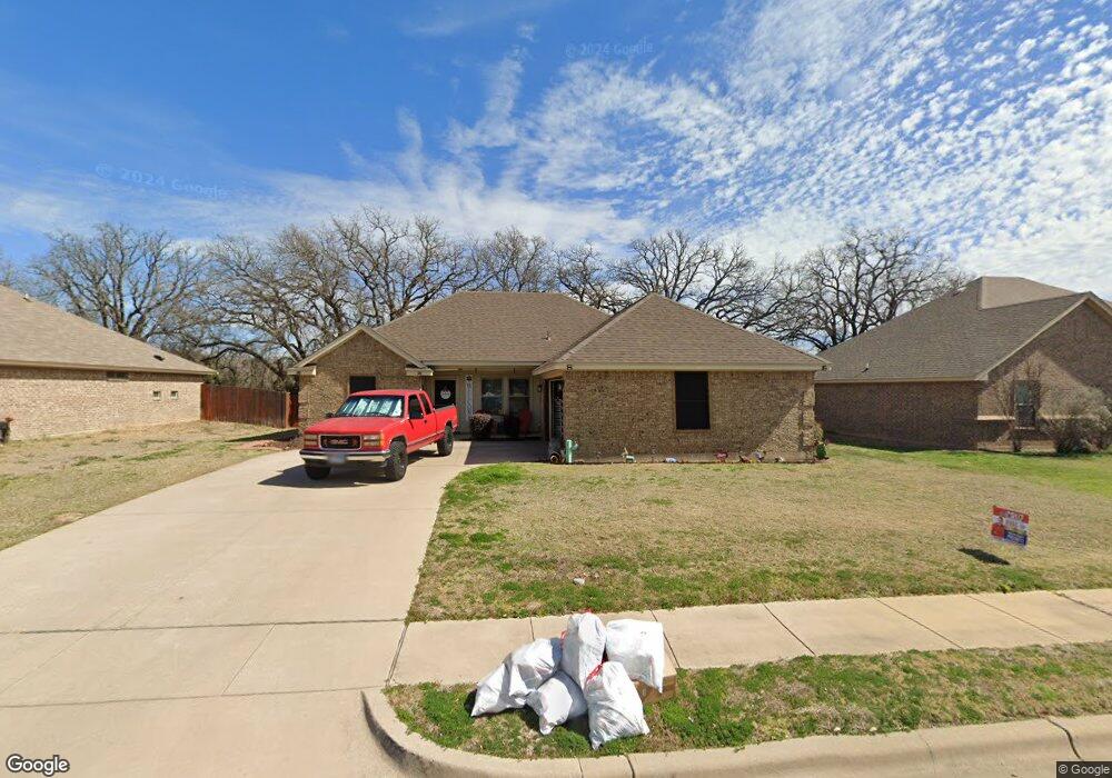 2009 Lindentree Dr, Weatherford, TX 76086 - photo 1
