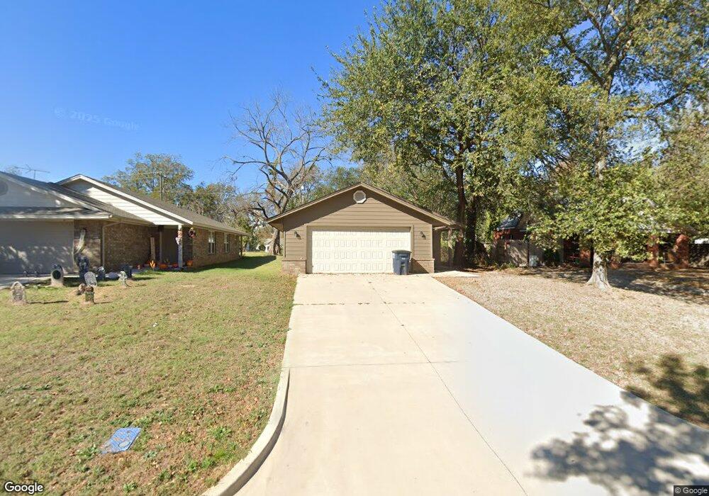 236 S Minnesota Ave, Shawnee, OK 74801 - photo 1