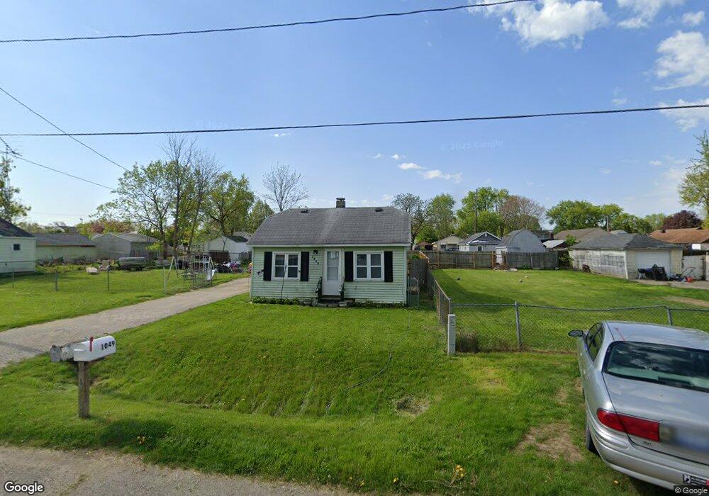 1049 W Bergin Ave, Flint, MI 48507 - photo 1