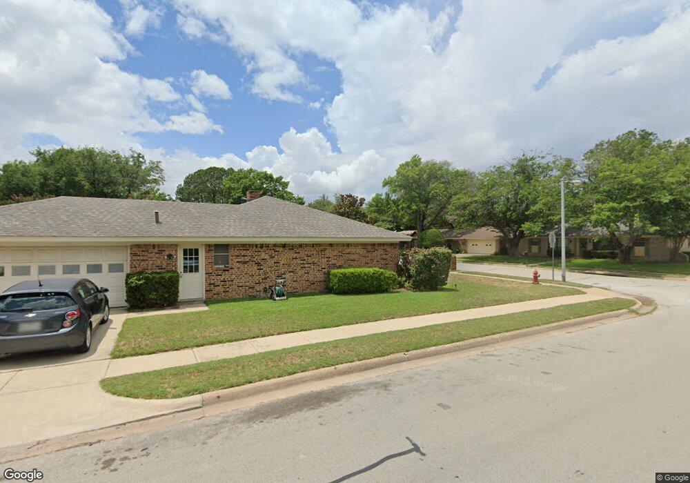 1636 Winchester Way, Bedford, TX 76022 - photo 1