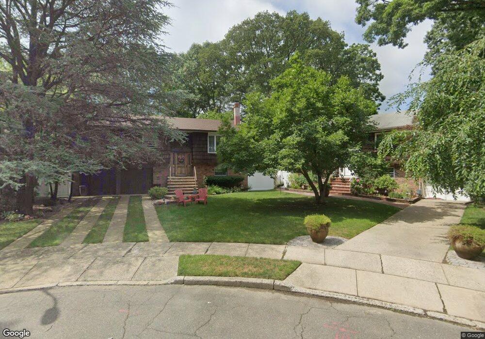 508 Gregg Ct, West Hempstead, NY 11552 - photo 1