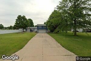 110 S Mentzer Rd, Robins, IA 52328