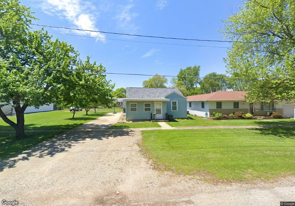 717 N 24th St, Mattoon, IL 61938 - photo 1
