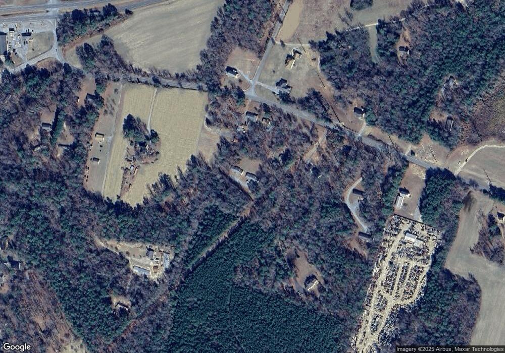 422 Howerton Rd, Dunnsville, VA 22454 - photo 1