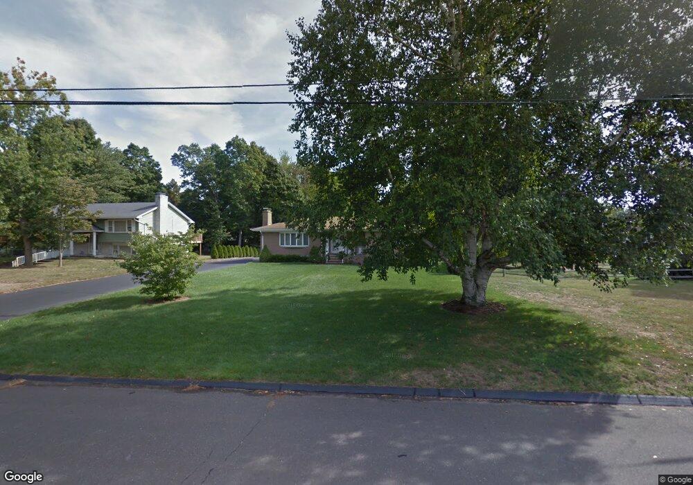 195 Manomet Ave, North Haven, CT 06473 - photo 1