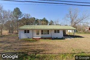 61 N Central Ave, Lumber City, GA 31549