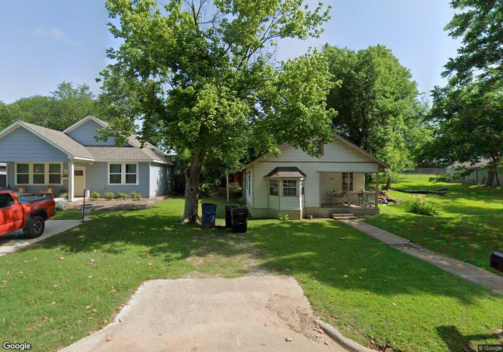 317 W Johnson St, Denison, TX 75020 - photo 1