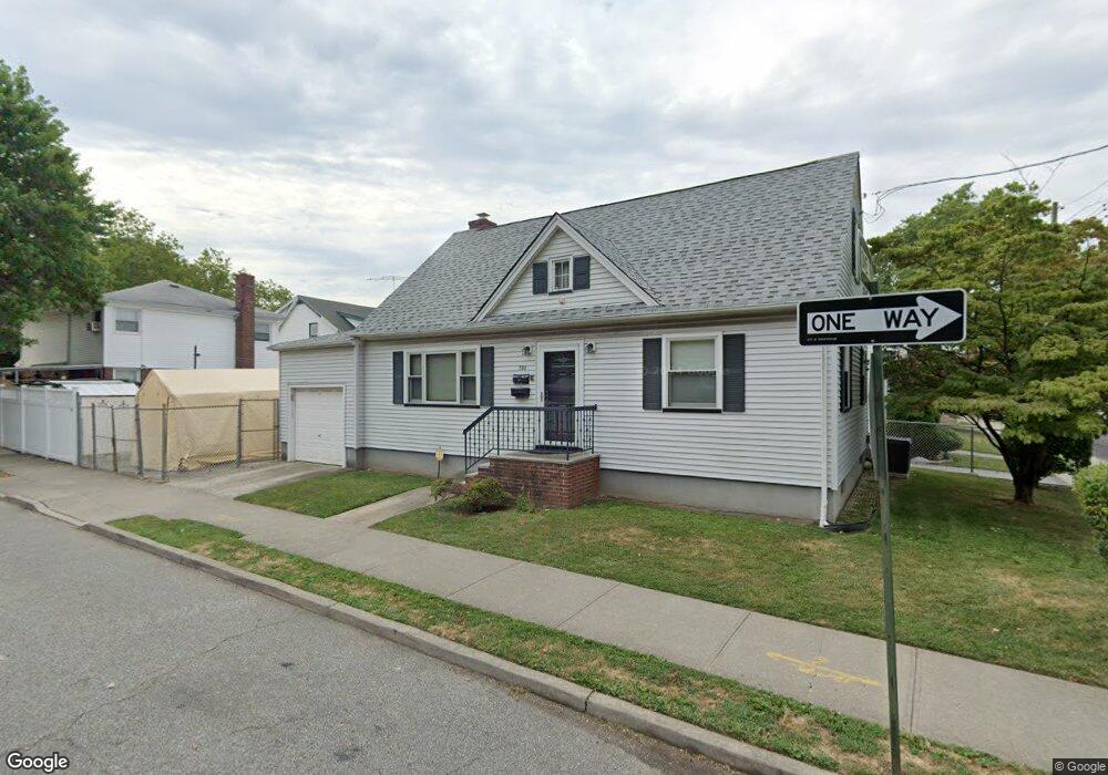 390 Maine Ave, Staten Island, NY 10314 - photo 1