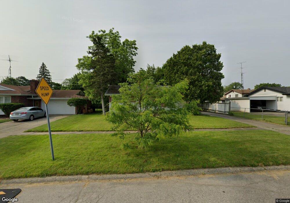 1405 Lillian Dr, Flint, MI 48505 - photo 1