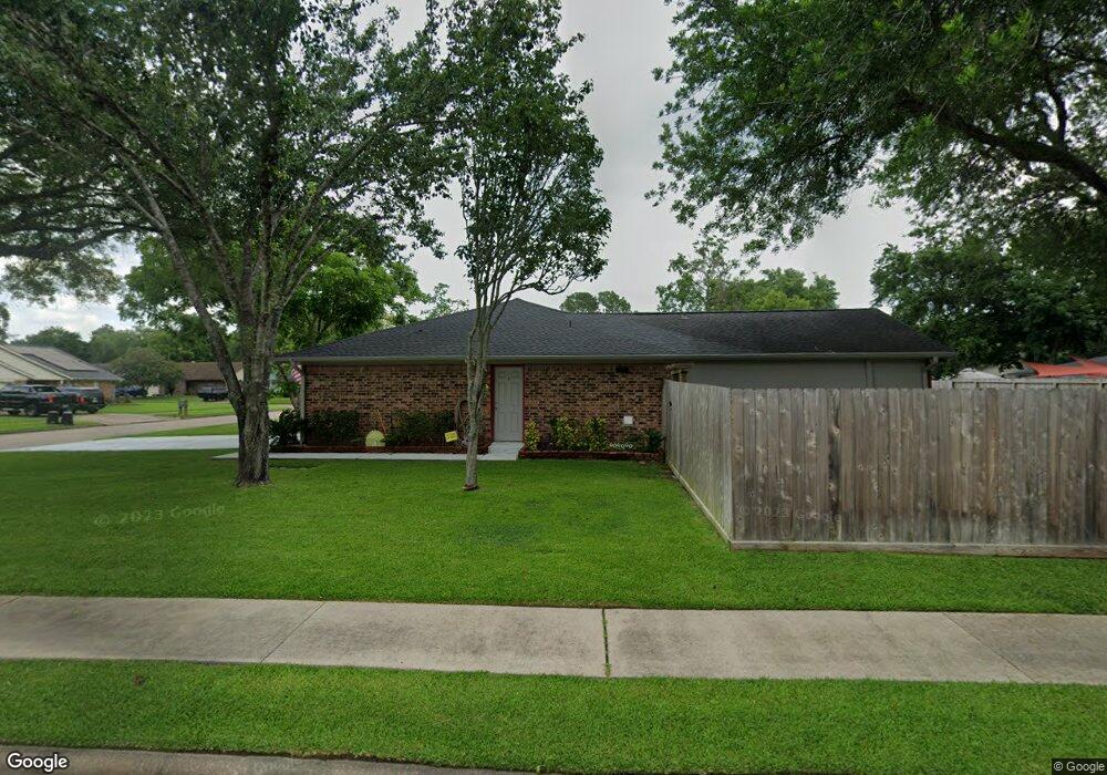 4111 Townes Forest Rd, Friendswood, TX 77546 - photo 1