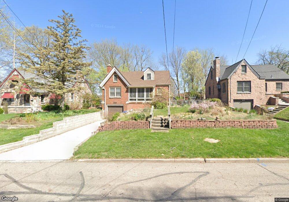 1637 38th St, Des Moines, IA 50310 - photo 1