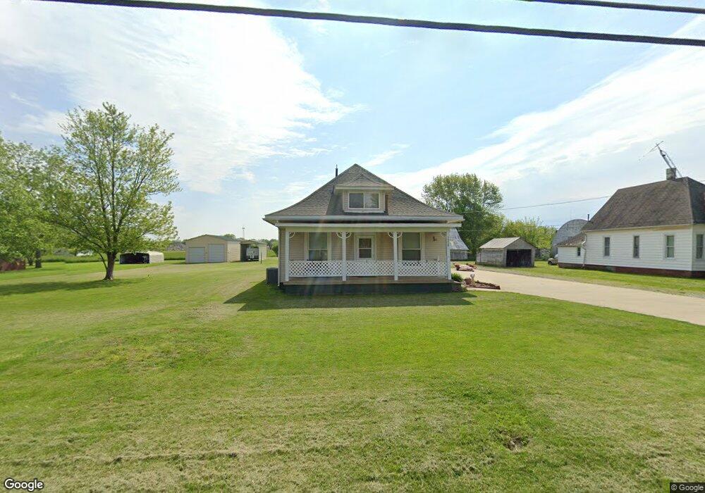 1310 N 19th St, Mattoon, IL 61938 - photo 1