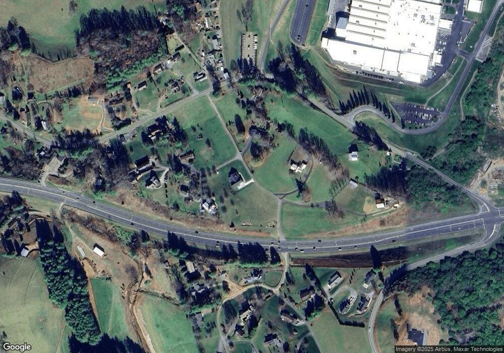 107 W Rolling Hills Estate, Burnsville, NC 28714 - photo 1