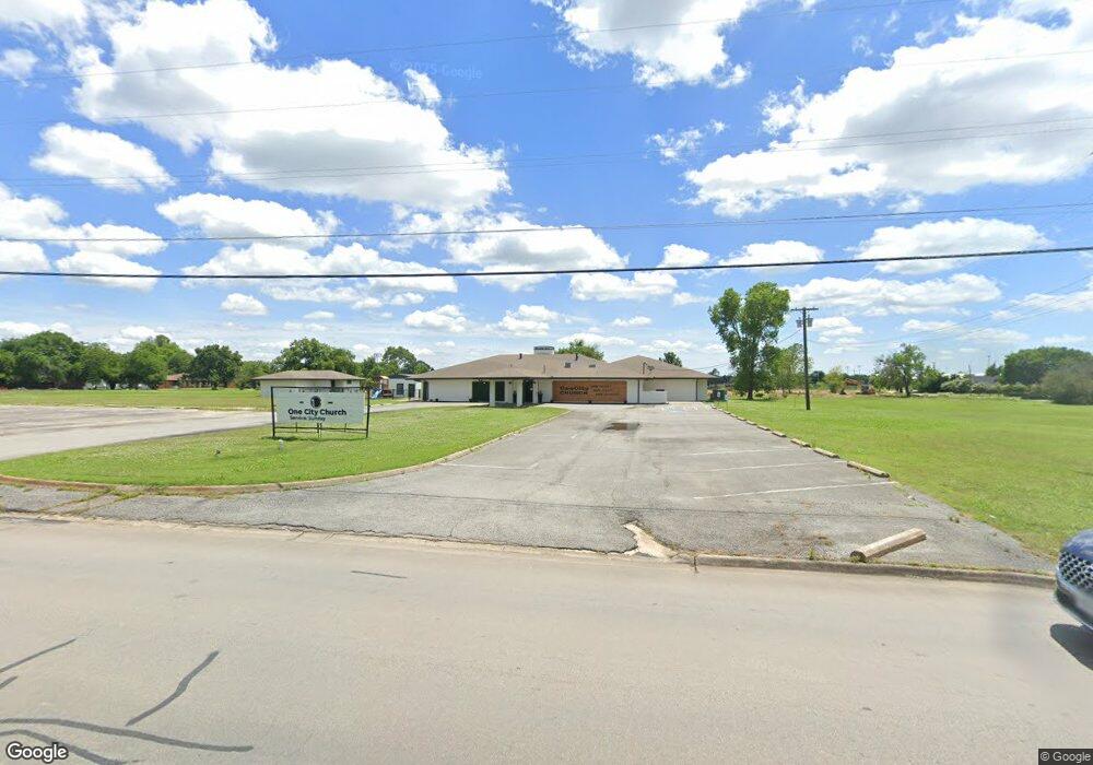 501 W Russell Ave, Bonham, TX 75418 - photo 1