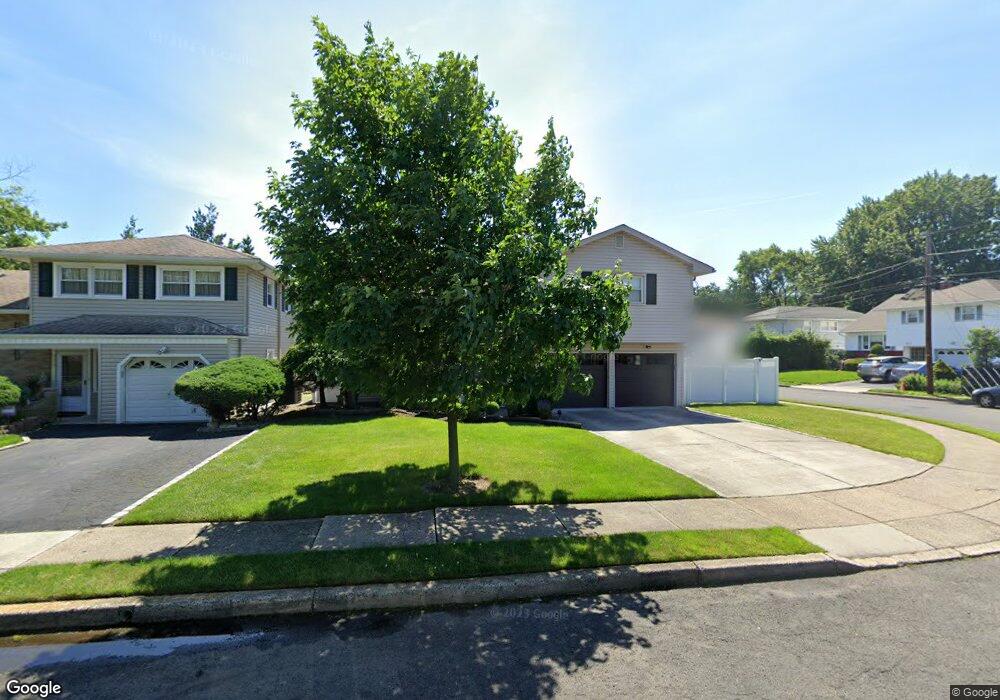 824 Greenwich Ln, Union, NJ 07083 - photo 1