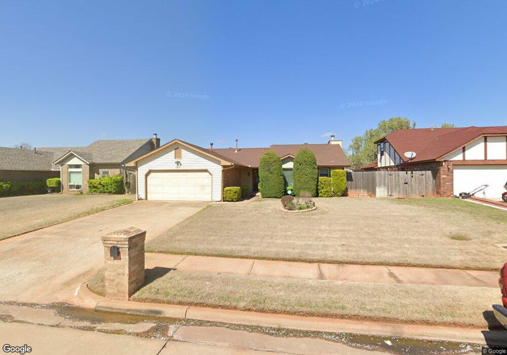 1217 NE 24th St, Moore, OK 73160 - photo 1